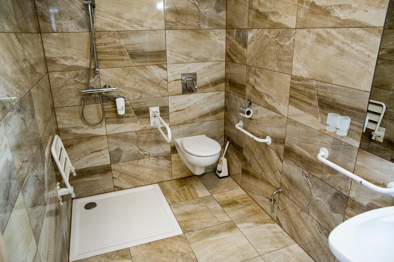 Hotel Pod Szyszkami Kozmin Экстерьер фото