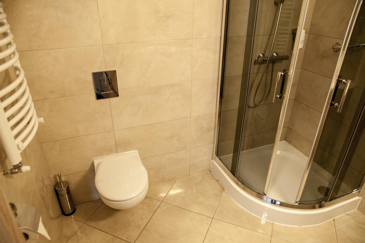 Hotel Pod Szyszkami Kozmin Экстерьер фото